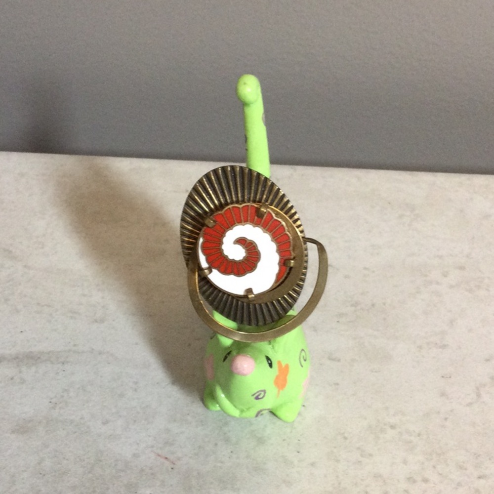 Egyptian style swirl adjustable ring